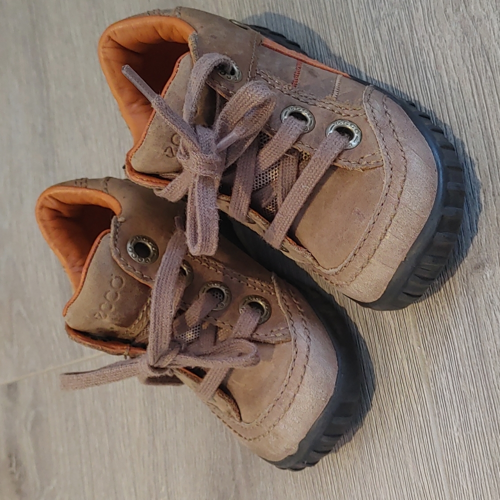 ECCO Kids Brown Leather Lace-Up Shoes